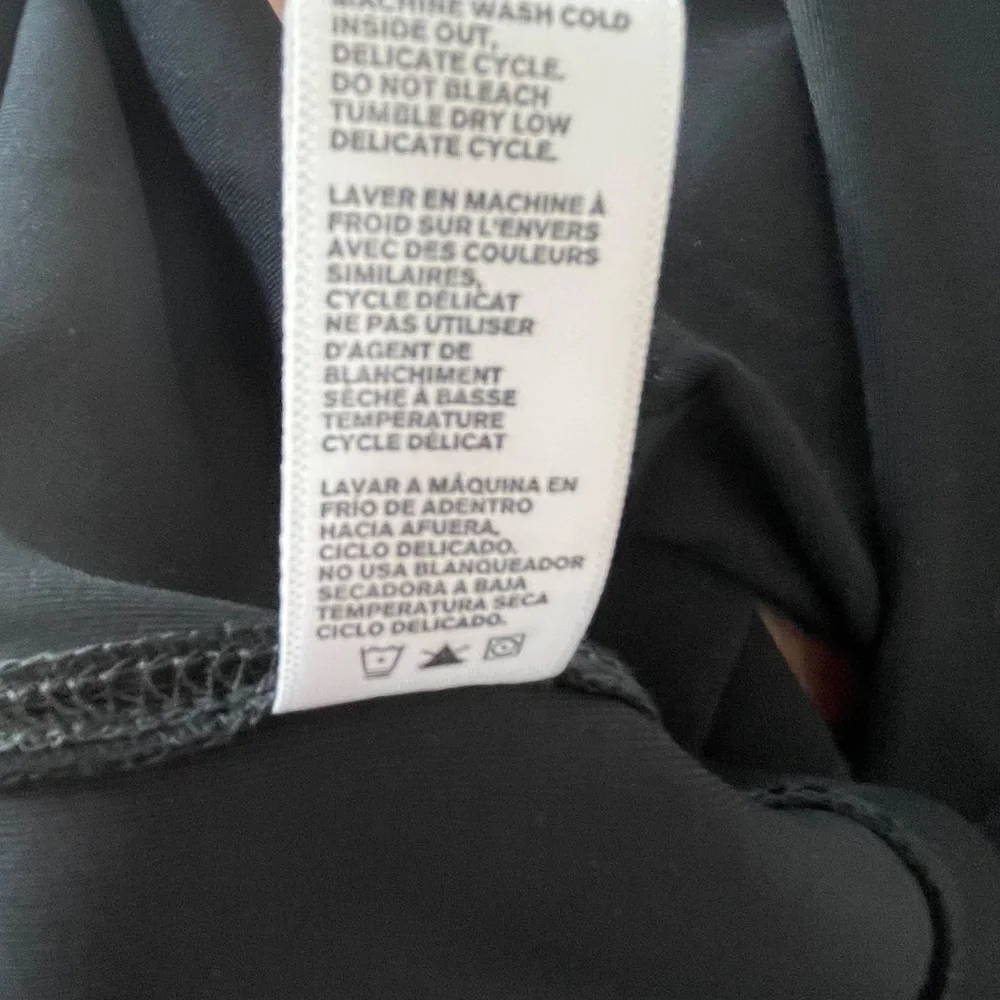 James Perse Black Cropped YOSEMITE Hoodie ~ Women’s Size 4 (fits like an XL) - Picture 14 of 14